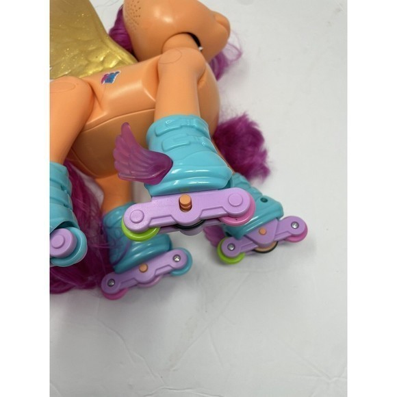 My Little Pony Sunny Starscout 10" New Generation Movie Roller Skates Electric - Picture 4 of 11